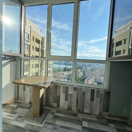 Solo Apartment Virmenska Kiew Exterior foto