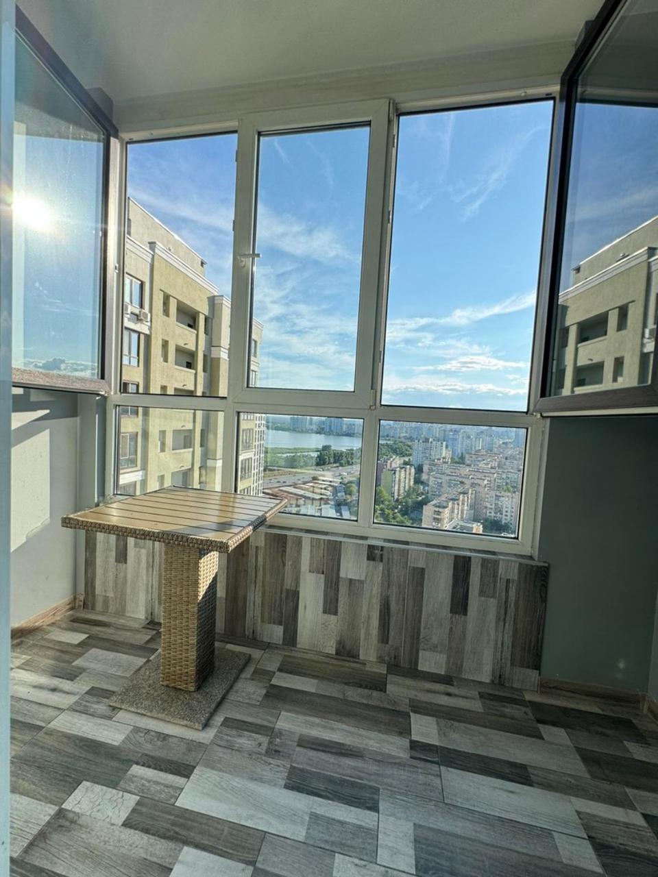 Solo Apartment Virmenska Kiew Exterior foto